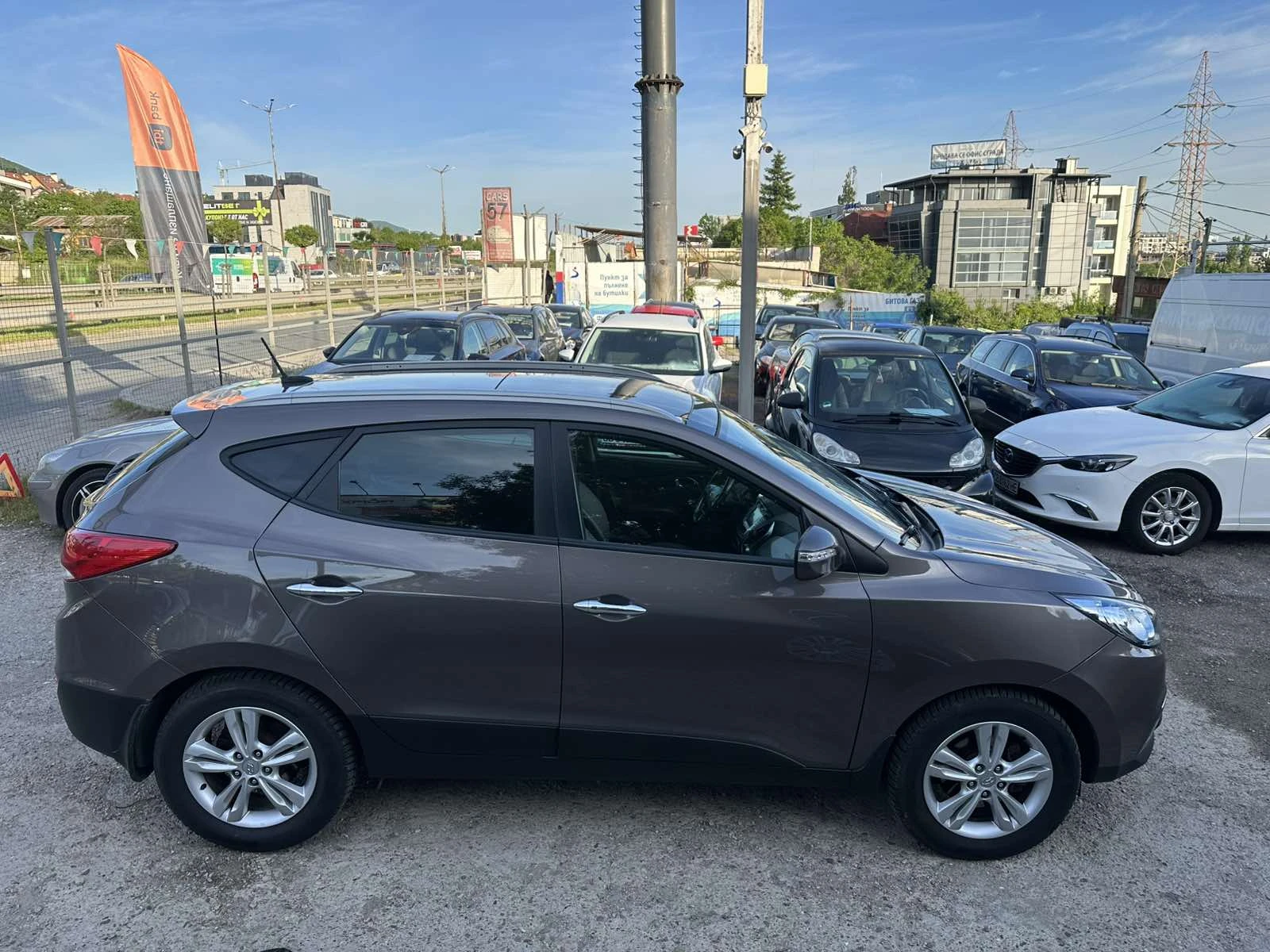 Hyundai IX35 2.0CRDI 4X4 Панорама, Автоматик Навигация Keyless, снимка 7 - Автомобили и джипове - 54600181