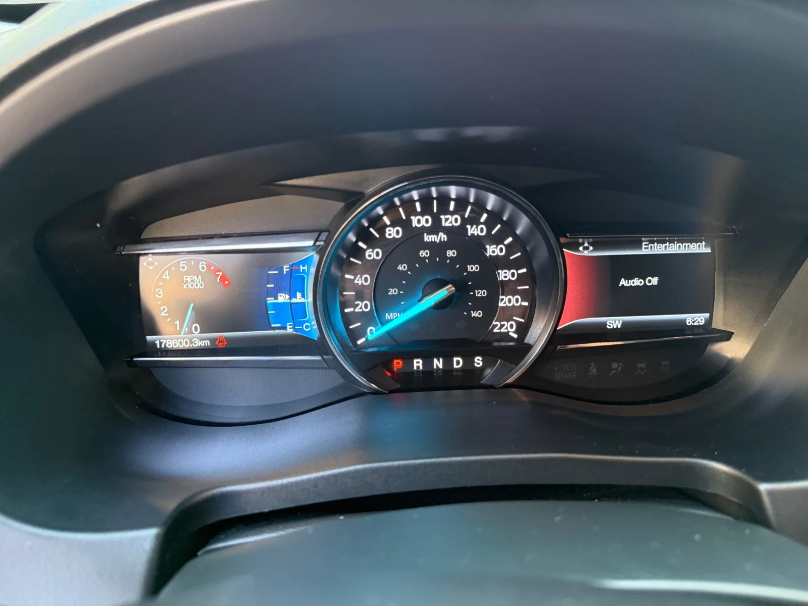Ford Explorer, снимка 9 - Автомобили и джипове - 56012436