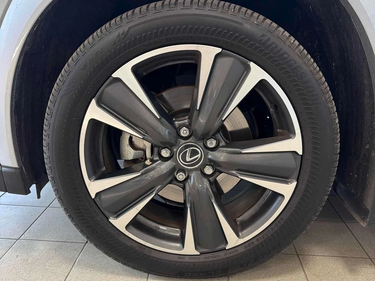 Lexus UX * 300h * CARFAX * ����� �� ����������� | Mobile.bg � ����������� 7