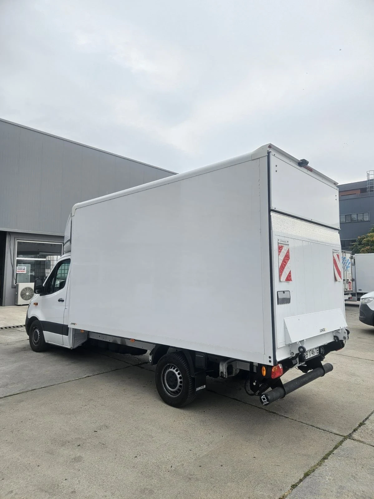 Mercedes-Benz Sprinter 319  3000км. Хладилен с борд, снимка 5 - Бусове и автобуси - 56271836