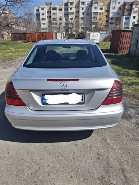 Mercedes-Benz E 220, снимка 2