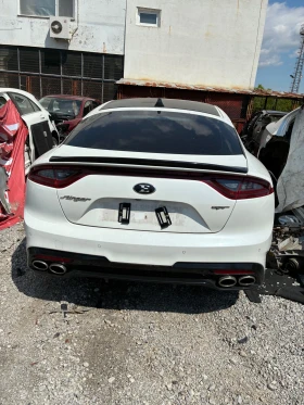 Kia Stinger GT на части, снимка 3