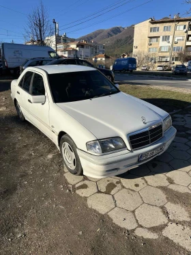 Mercedes-Benz C 200 Газов инж., снимка 5