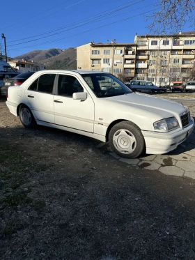 Mercedes-Benz C 200 Газов инж., снимка 2