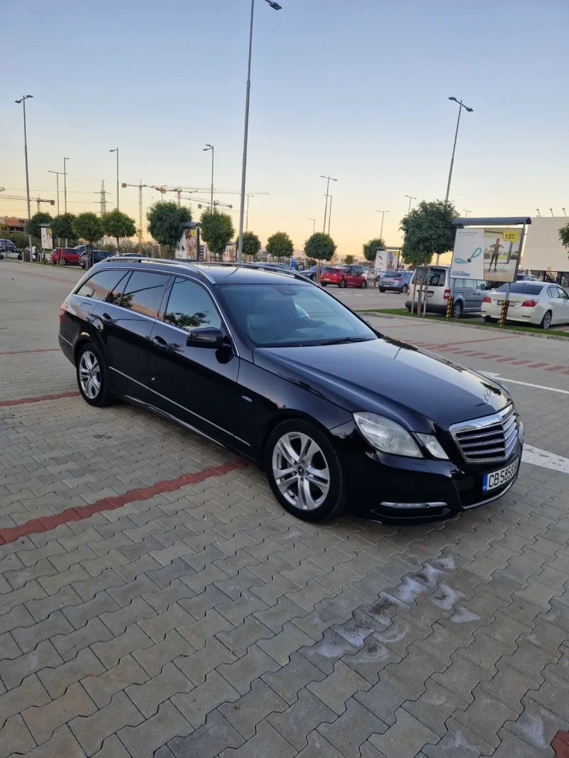 Mercedes-Benz E 220 Avangard 170 HP, снимка 4 - Автомобили и джипове - 47722949