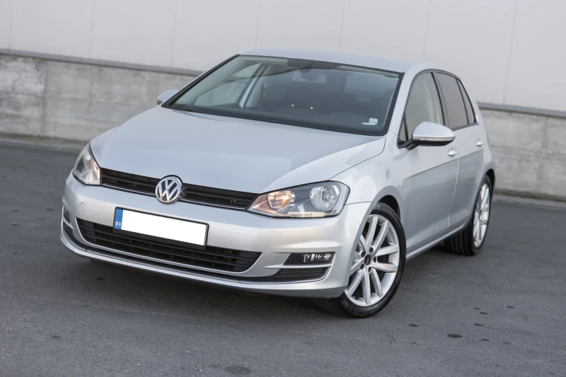 VW Golf, снимка 1 - Автомобили и джипове - 48409886