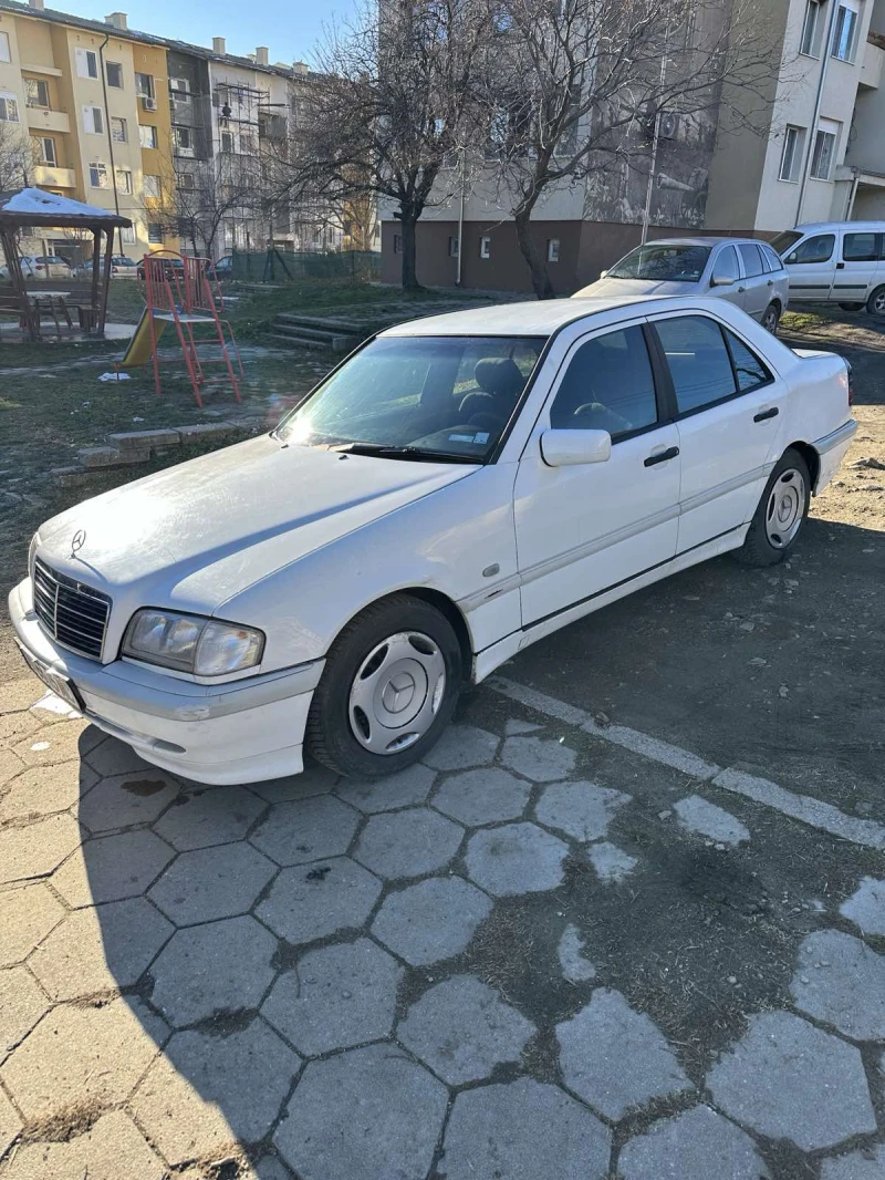 Mercedes-Benz C 200 Газов инж., снимка 8 - Автомобили и джипове - 48729590