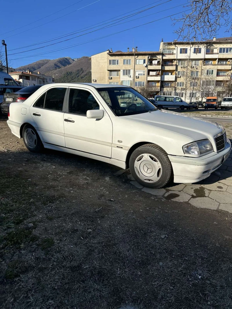 Mercedes-Benz C 200 Газов инж., снимка 2 - Автомобили и джипове - 48729590