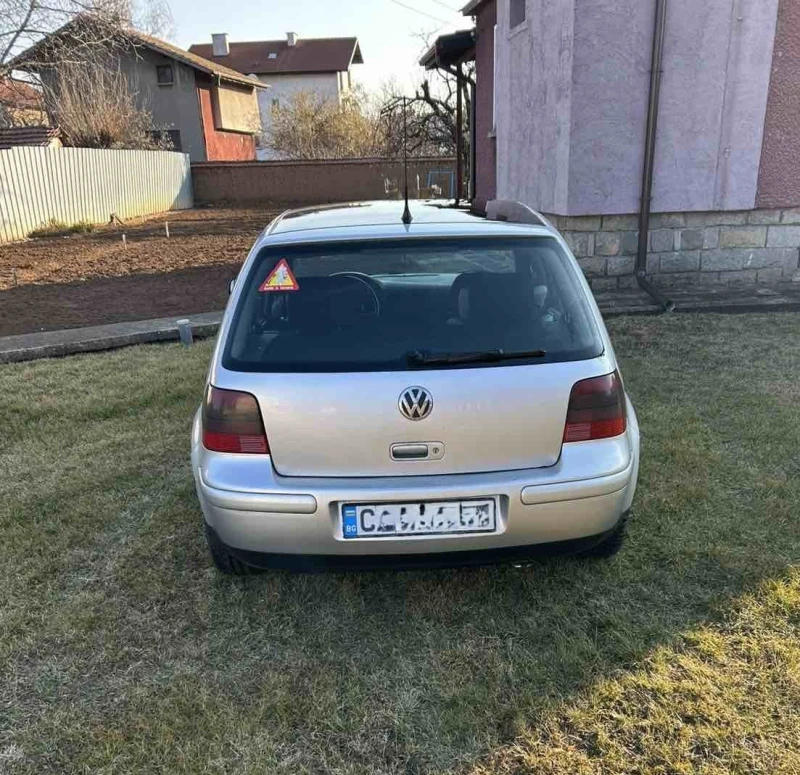 VW Golf, снимка 5 - Автомобили и джипове - 49029947