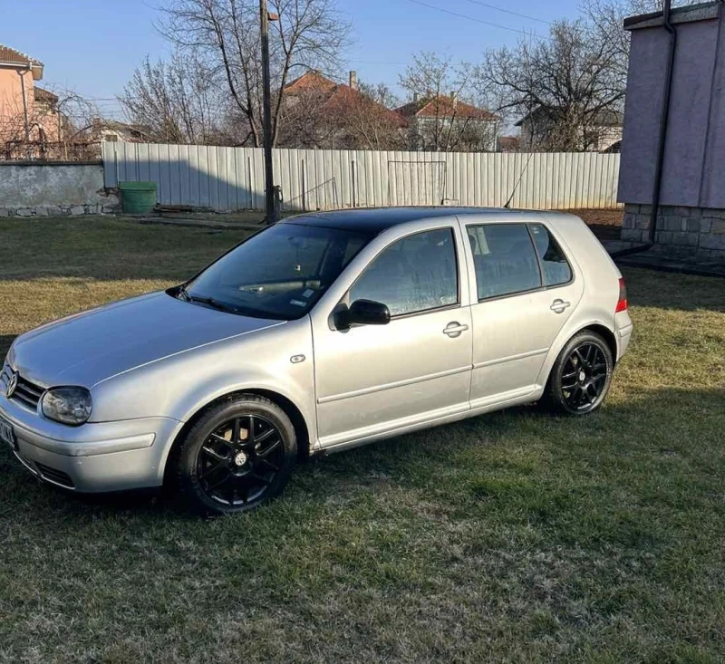 VW Golf, снимка 2 - Автомобили и джипове - 49029947