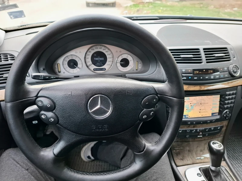 Mercedes-Benz E 320 7G Tronic V6, снимка 10 - Автомобили и джипове - 49117151