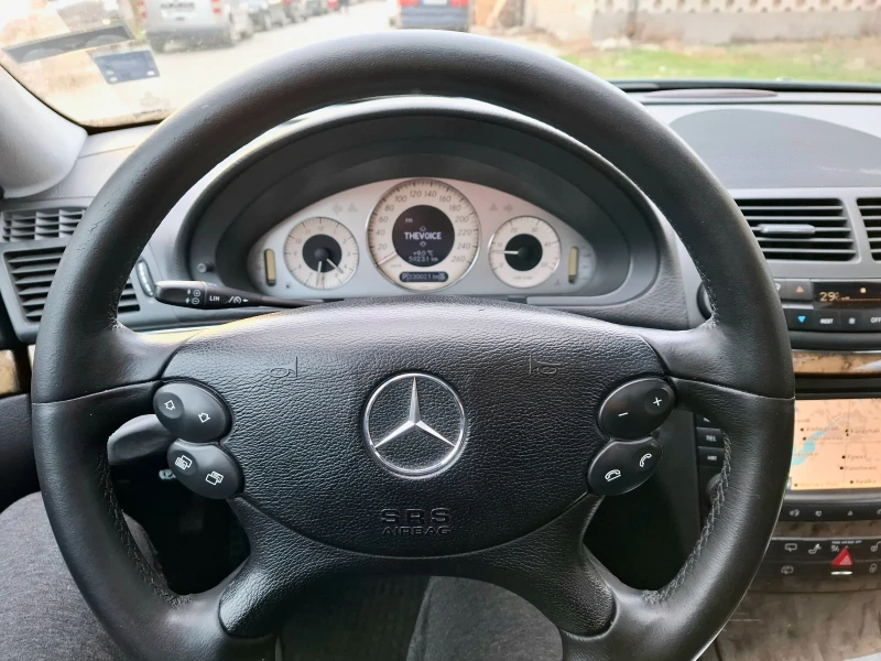 Mercedes-Benz E 320 7G Tronic V6, снимка 9 - Автомобили и джипове - 49117151