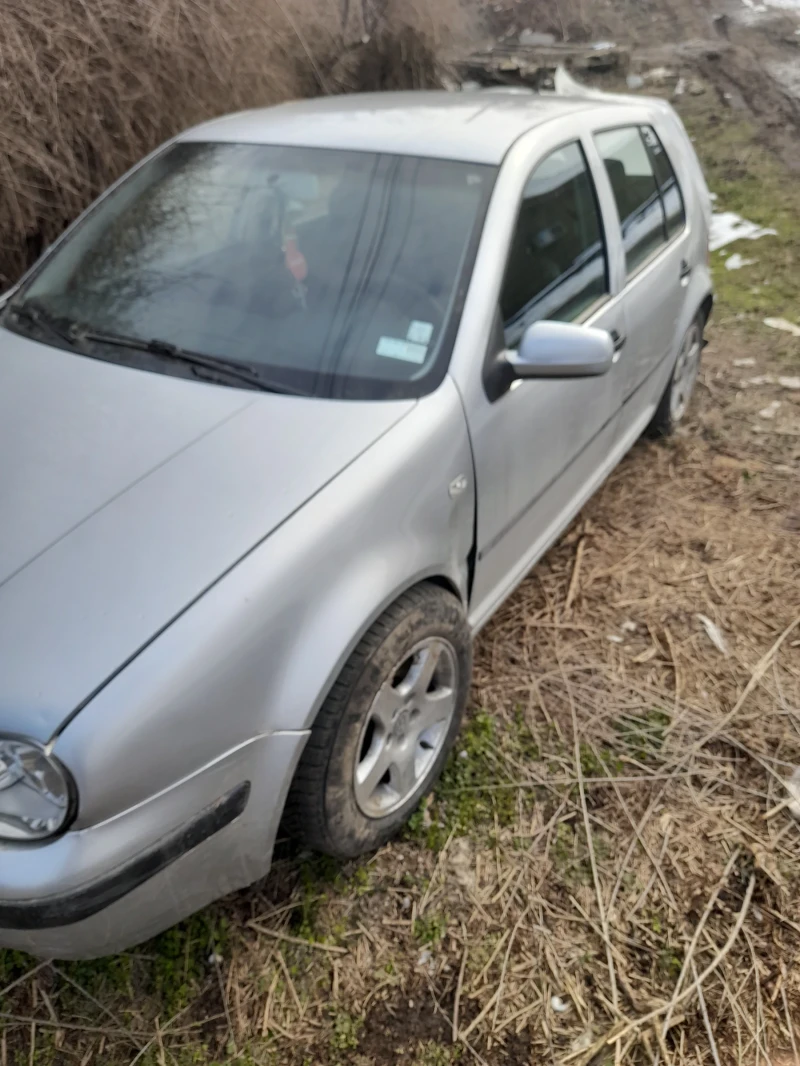 VW Golf, снимка 3 - Автомобили и джипове - 49305936