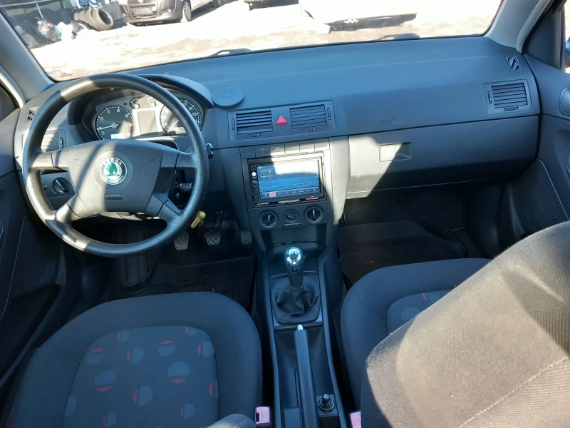 Skoda Fabia 1.4i klima , снимка 14 - Автомобили и джипове - 49534795