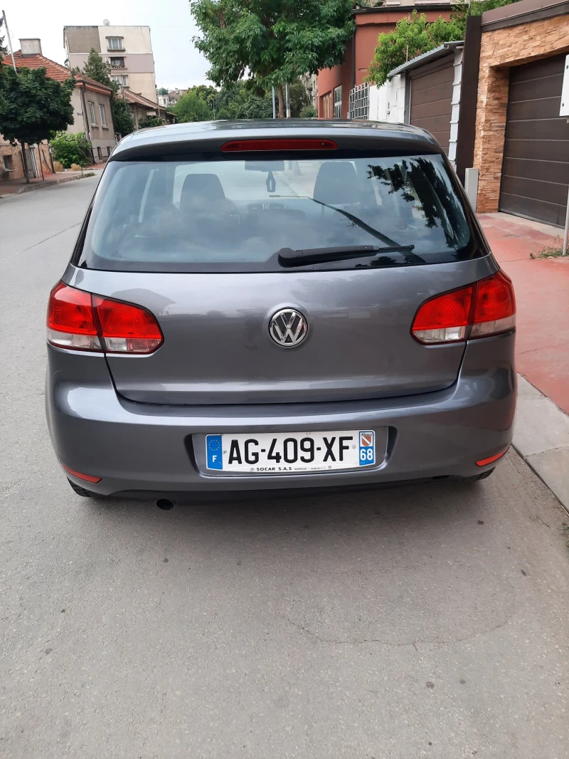 VW Golf 1.6 TDi, снимка 3 - Автомобили и джипове - 50823805