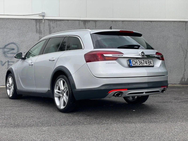 Opel Insignia Country Tourer 2.0 CDTI 4x4, снимка 4 - Автомобили и джипове - 52530490