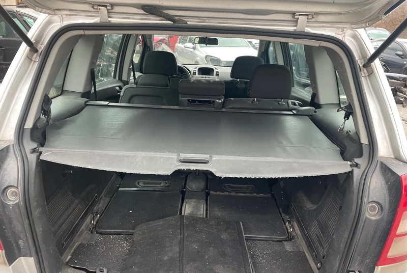 Opel Zafira 1.9 cdti, снимка 7 - Автомобили и джипове - 52566839