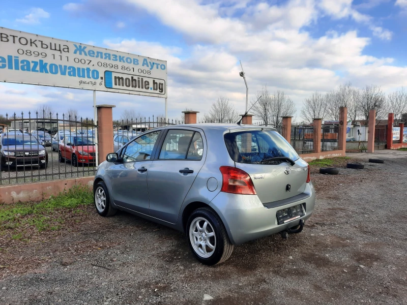 Toyota Yaris 1.3 i, снимка 6 - Автомобили и джипове - 52752748