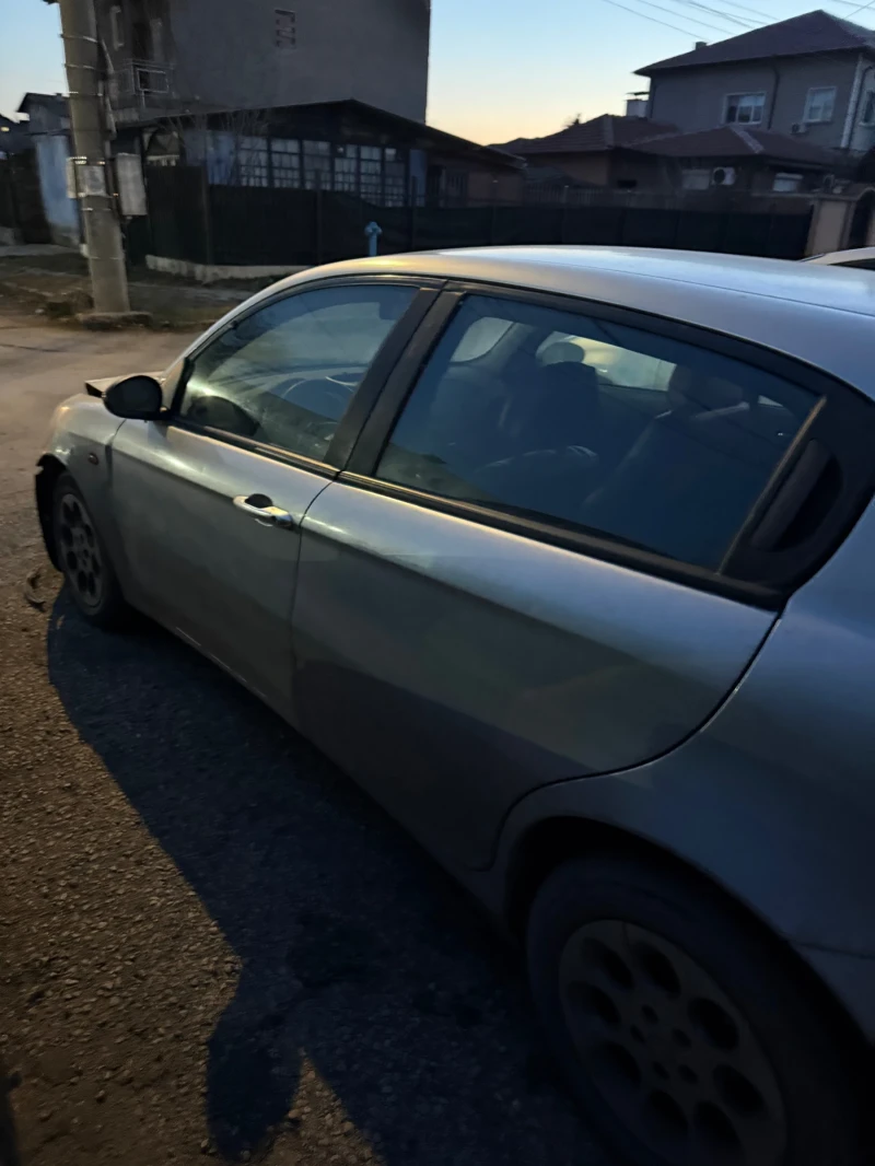 Alfa Romeo 147 1.9jtd, снимка 3 - Автомобили и джипове - 53157031