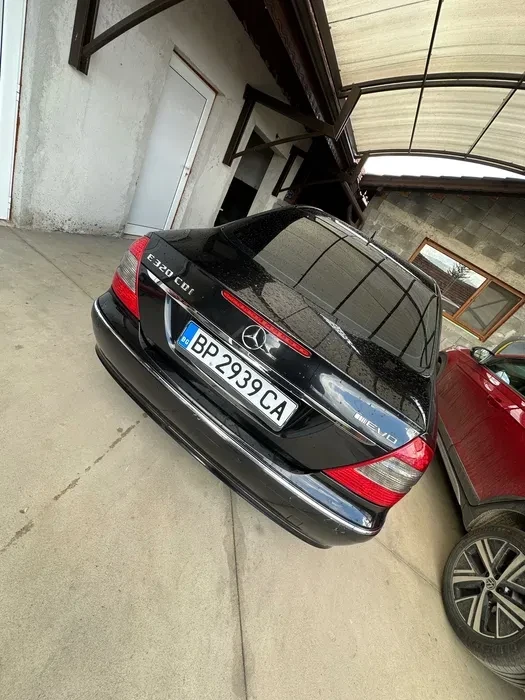Mercedes-Benz E 320 3.2 - изображение 2