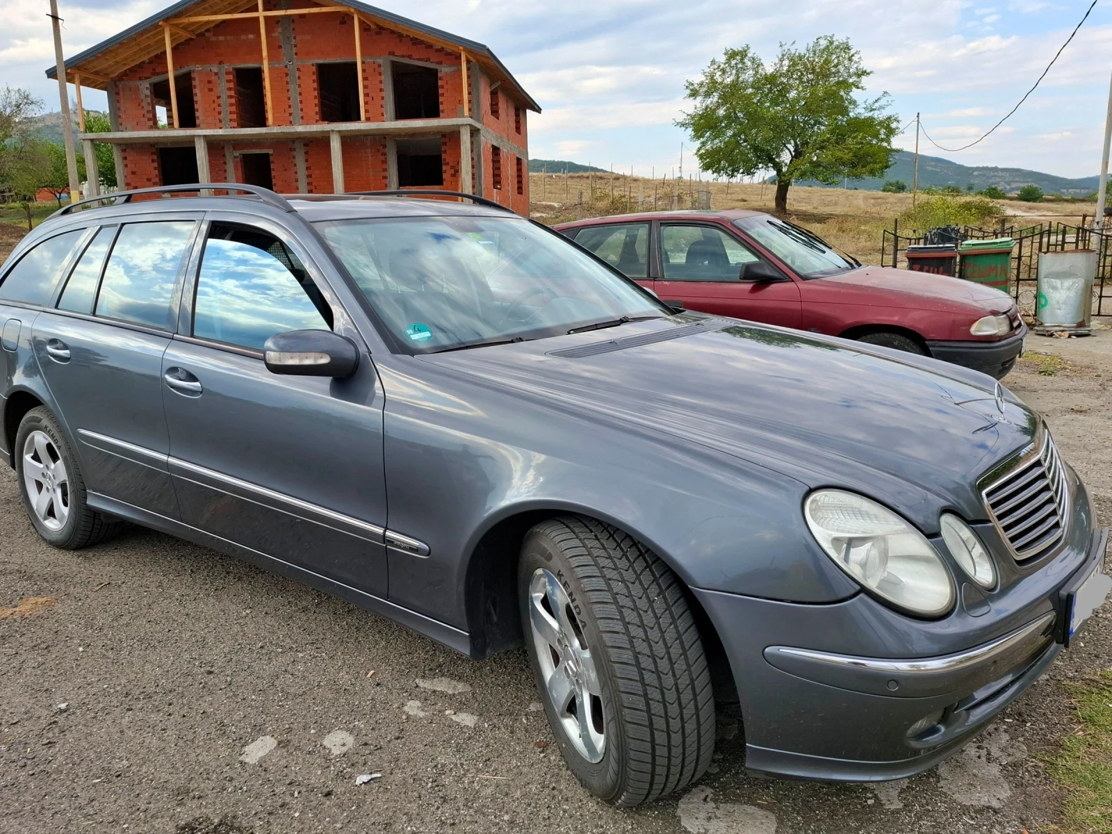 Mercedes-Benz E 320 7G Tronic V6 - изображение 3