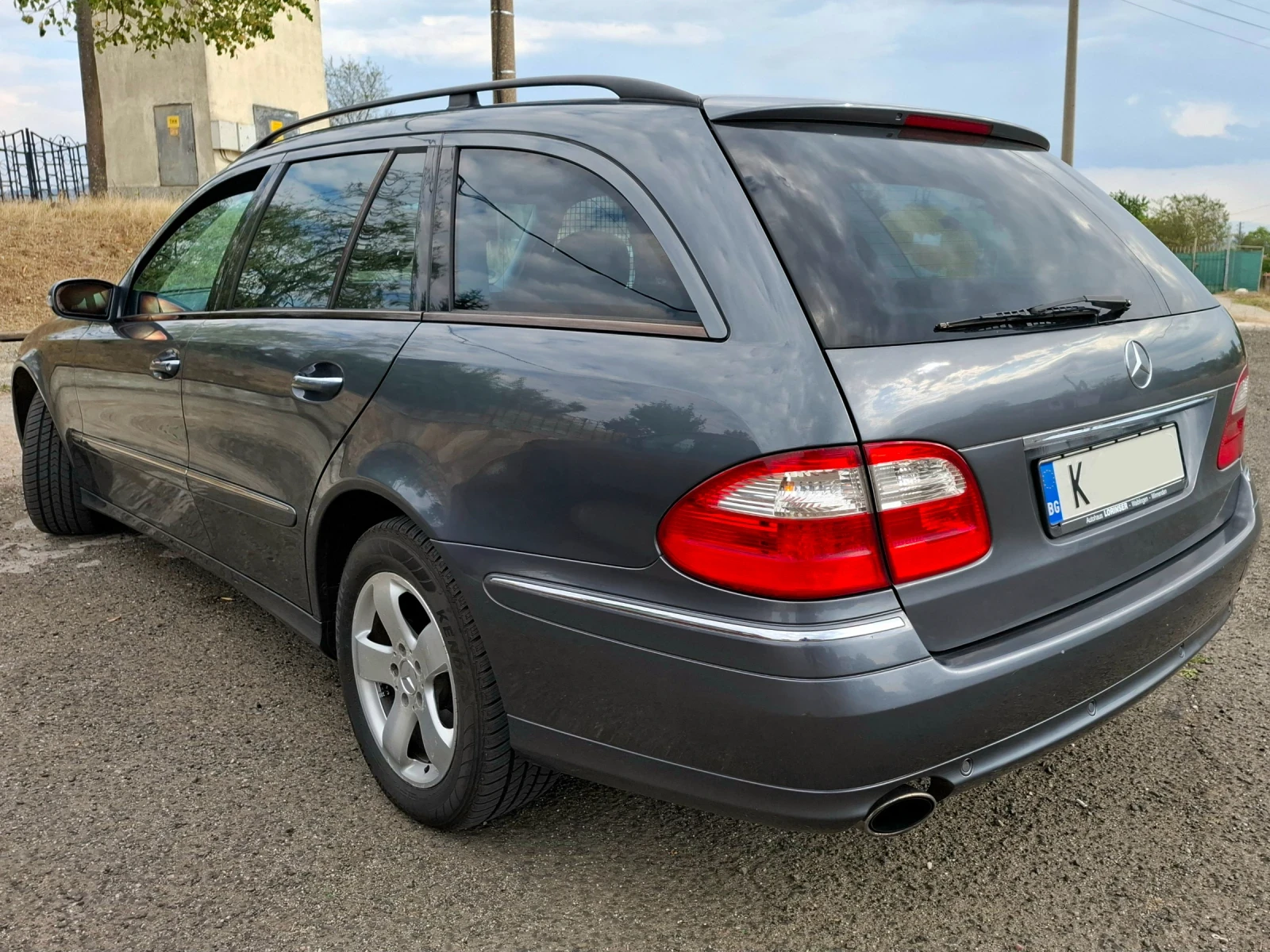 Mercedes-Benz E 320 7G Tronic V6 - изображение 6