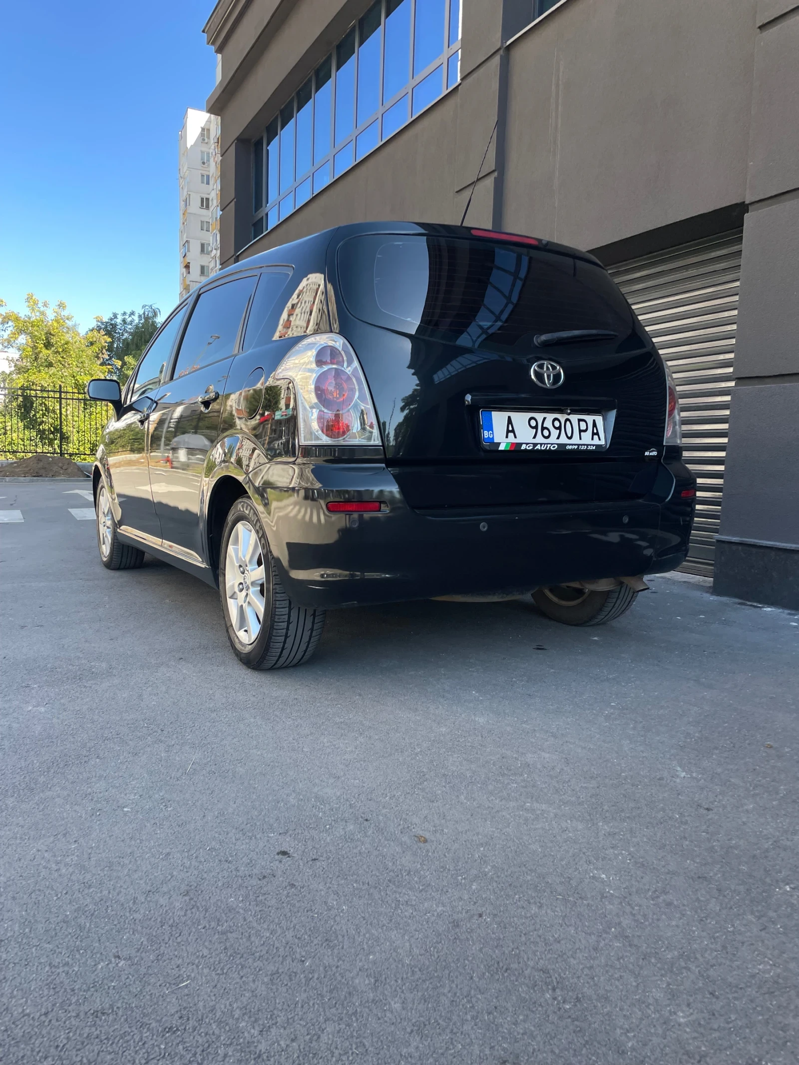 Toyota Corolla verso 1.8 VVT-I * ГАЗ*  - изображение 5