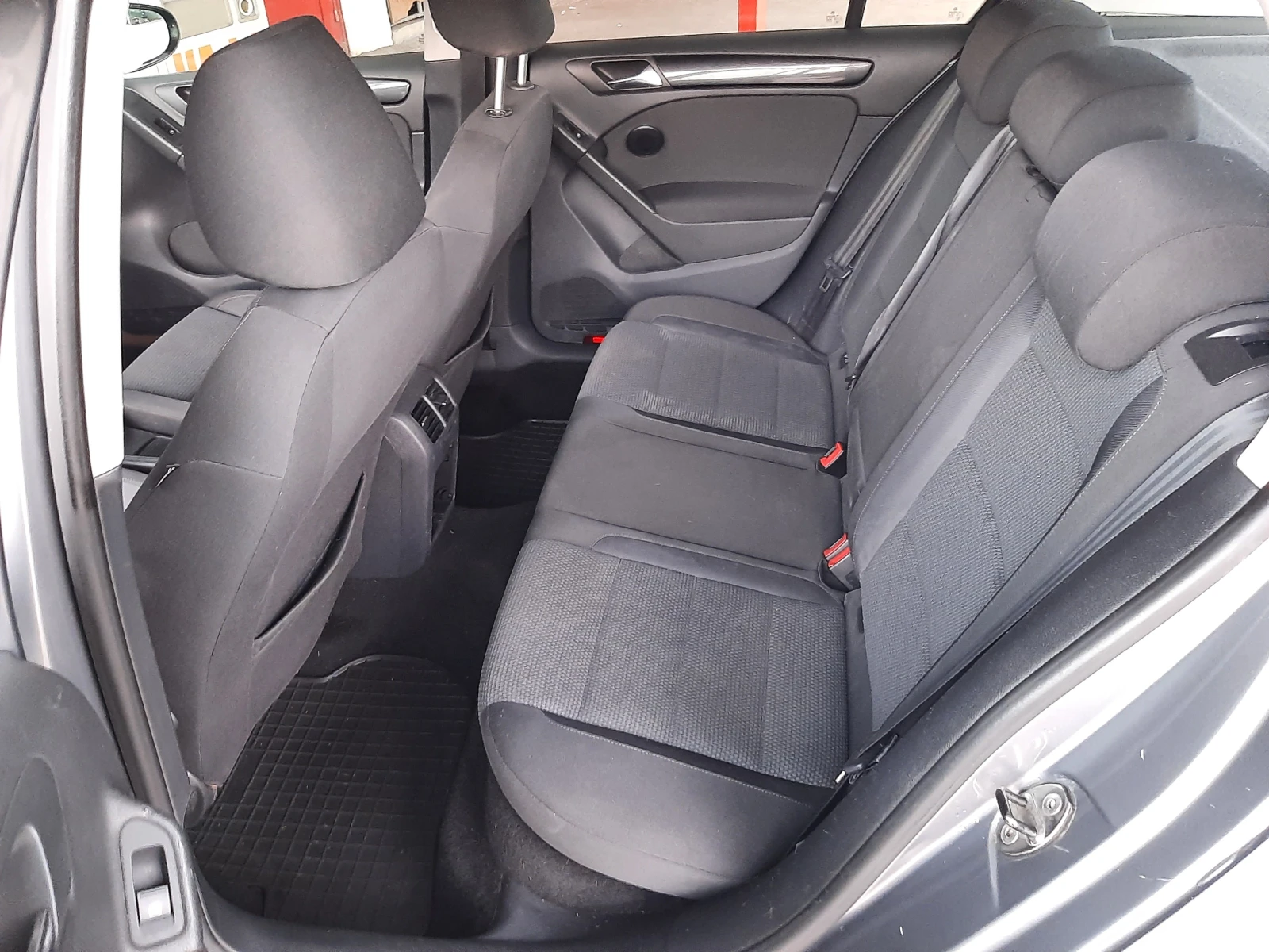VW Golf 1.6 TDi - изображение 8