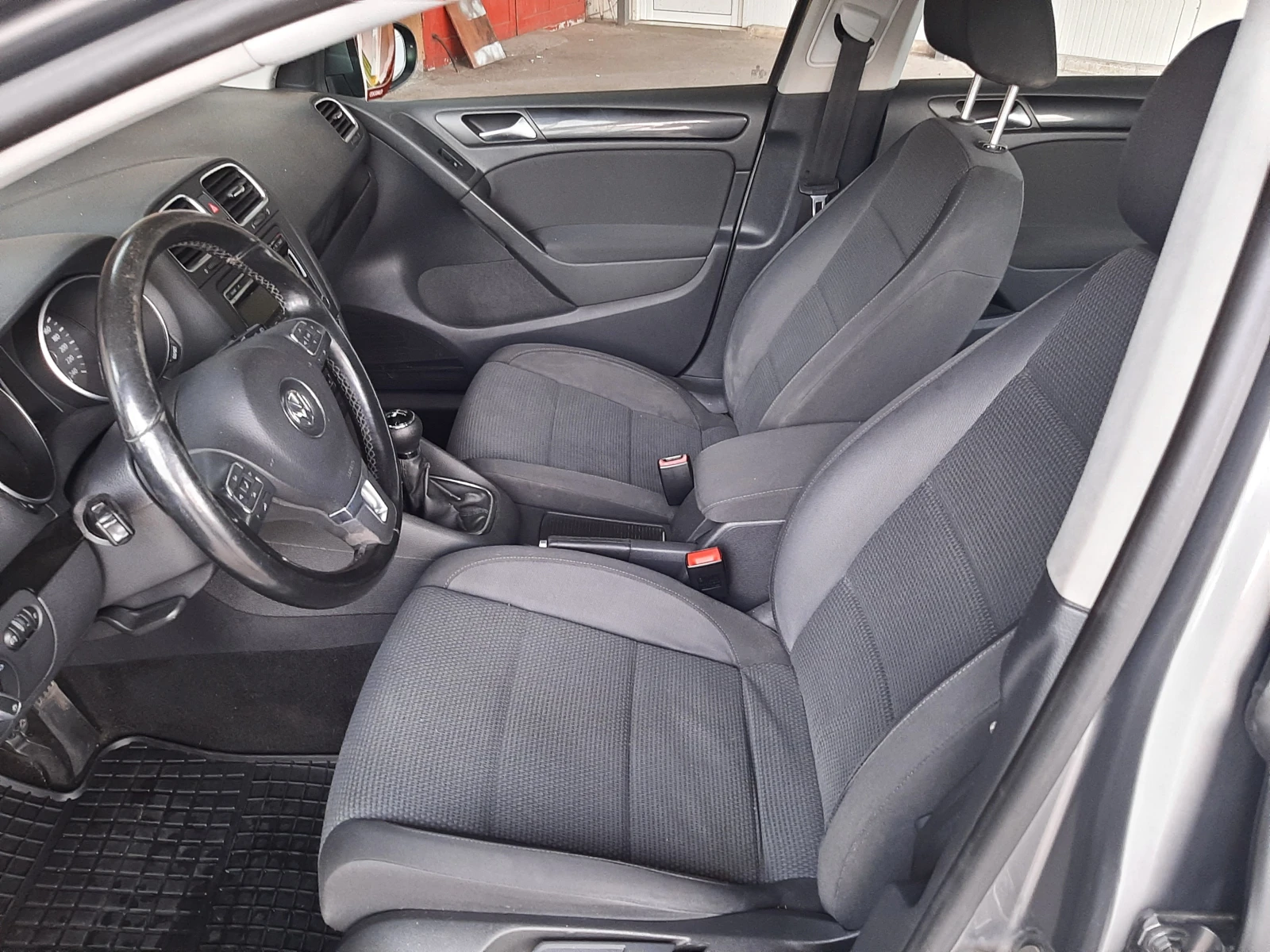 VW Golf 1.6 TDi - изображение 10