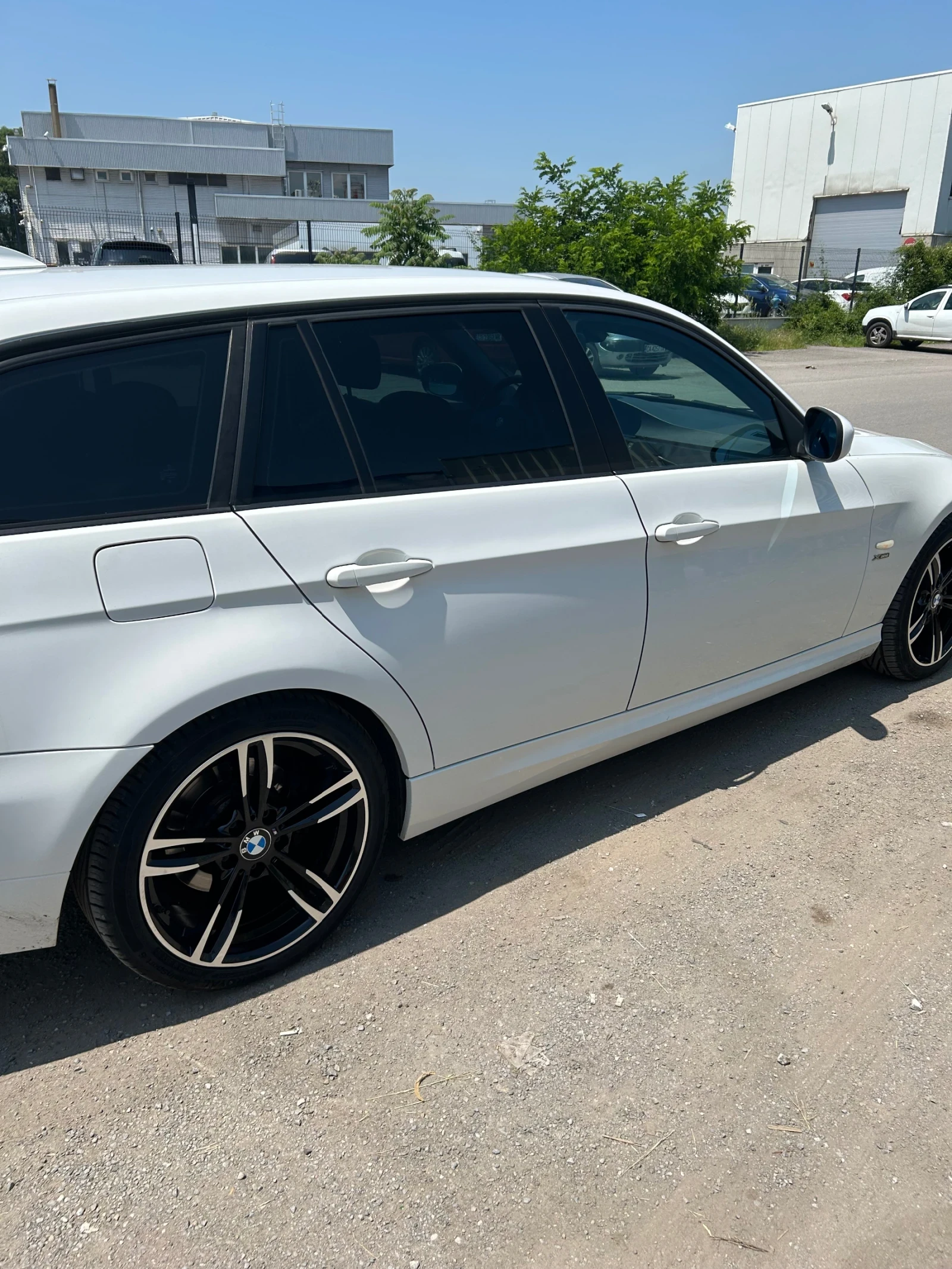BMW 320 Xdrive - изображение 2