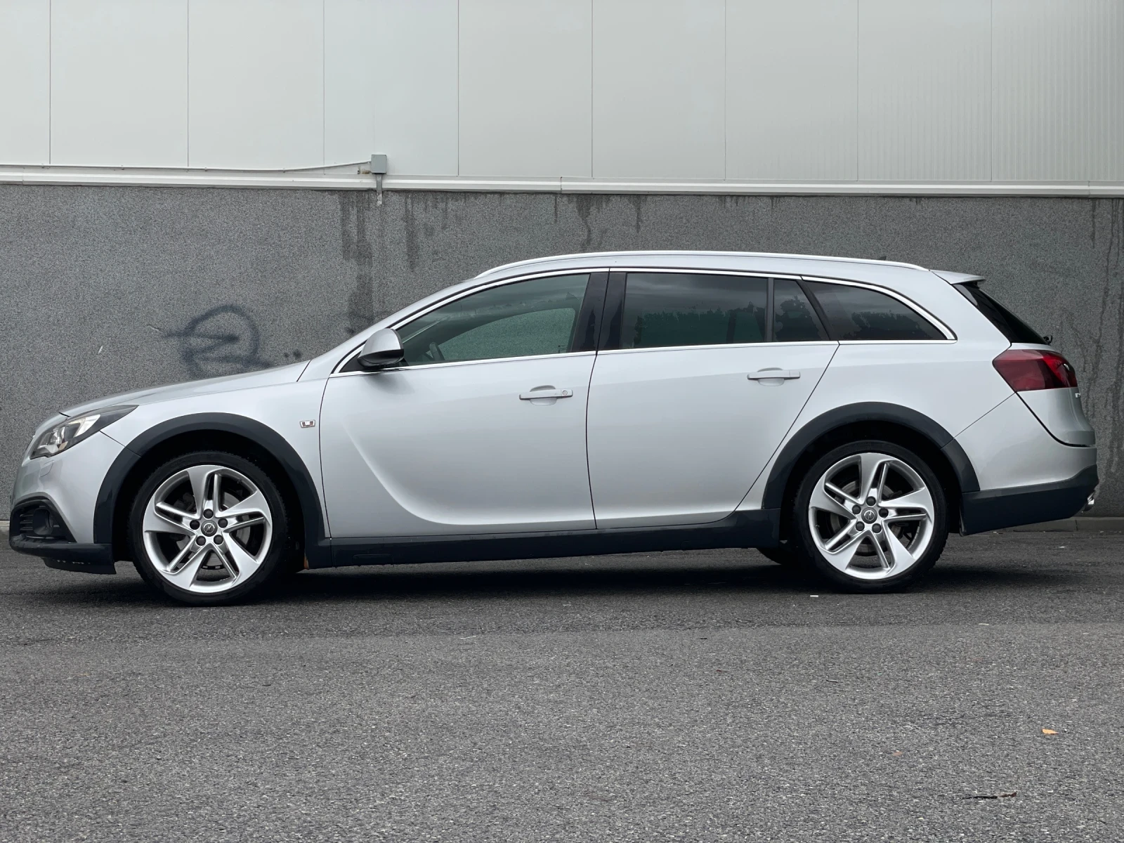 Opel Insignia Country Tourer 2.0 CDTI 4x4 - изображение 6