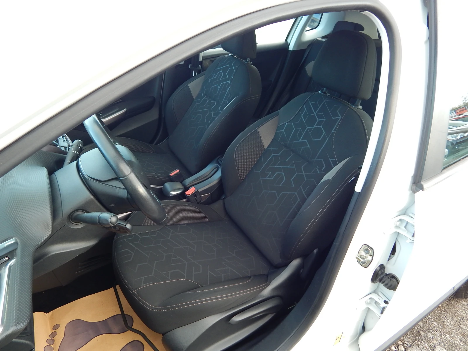 Peugeot 2008 1.6HDI* EURO5B*  | Mobile.bg   11