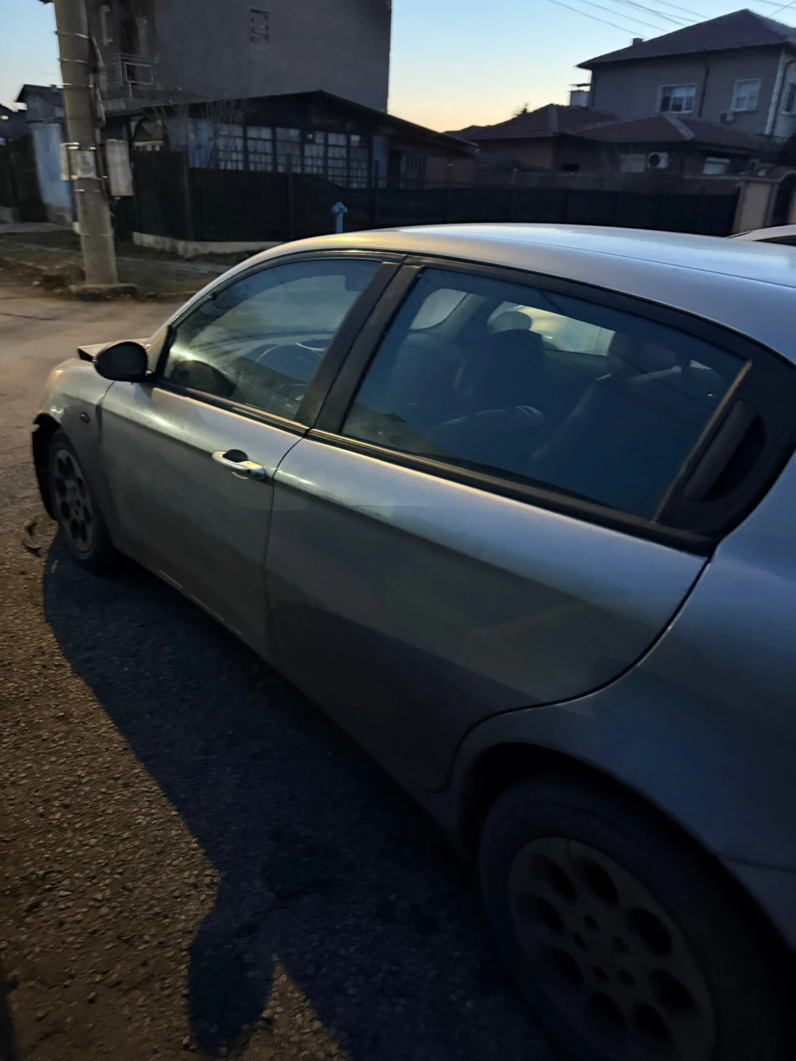 Alfa Romeo 147 1.9jtd - изображение 3