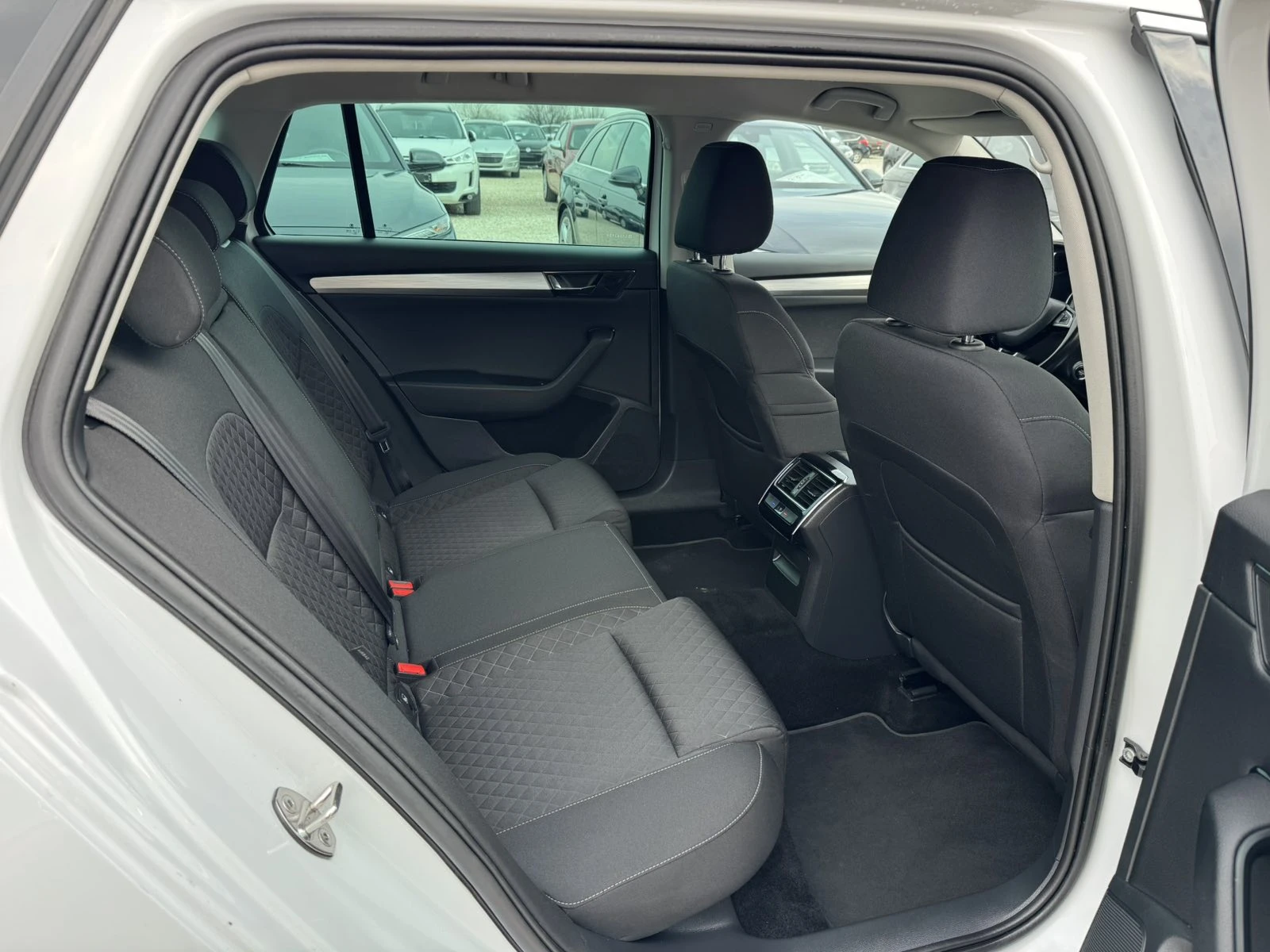 Skoda Superb 2.0TDI 4X4 190k | Mobile.bg � ����������� 14