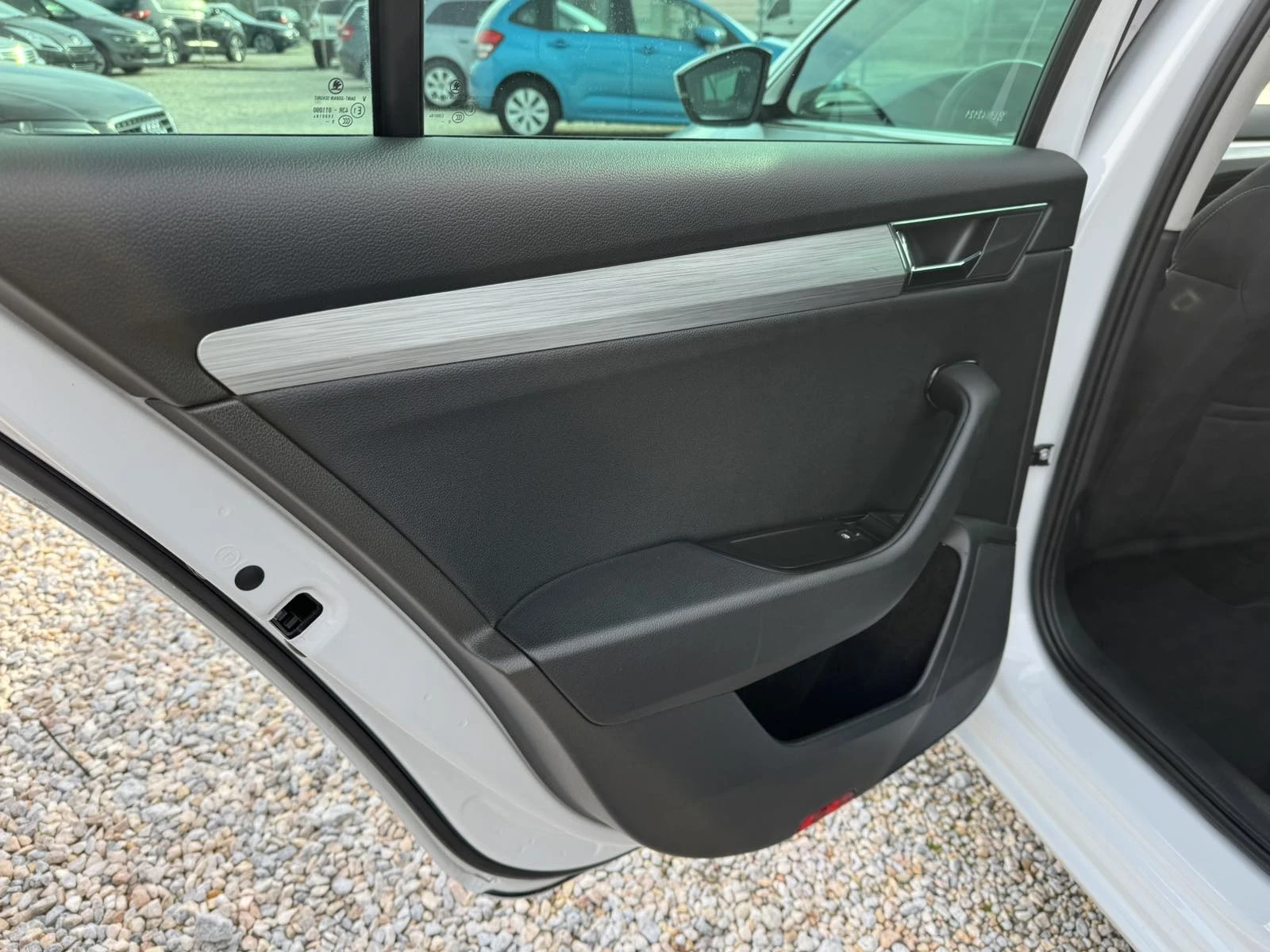 Skoda Superb 2.0TDI 4X4 190k - изображение 7