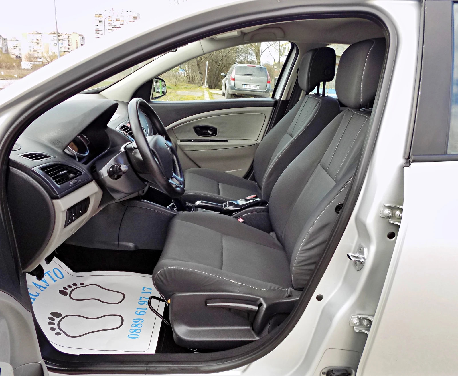 Renault Megane 1.5dCi/90к.с./КЛИМА, снимка 6 - Автомобили и джипове - 53773977