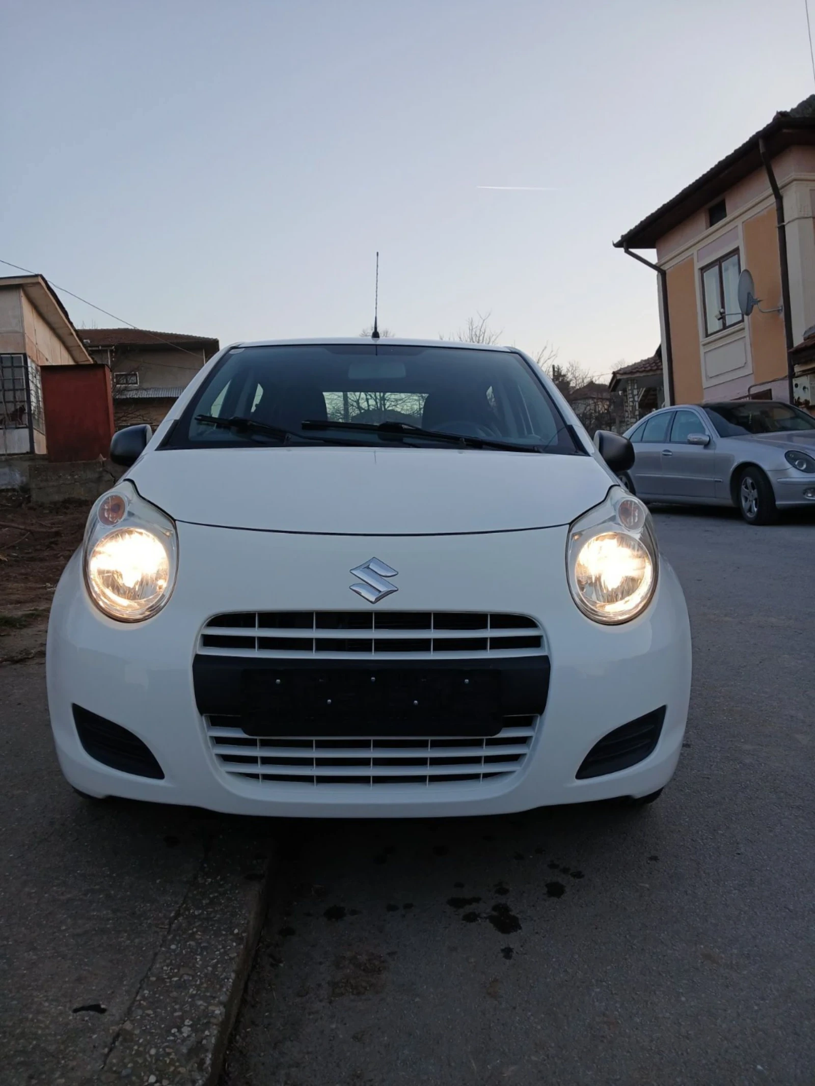 Suzuki Alto Топ Състояние, снимка 2 - Автомобили и джипове - 53845025