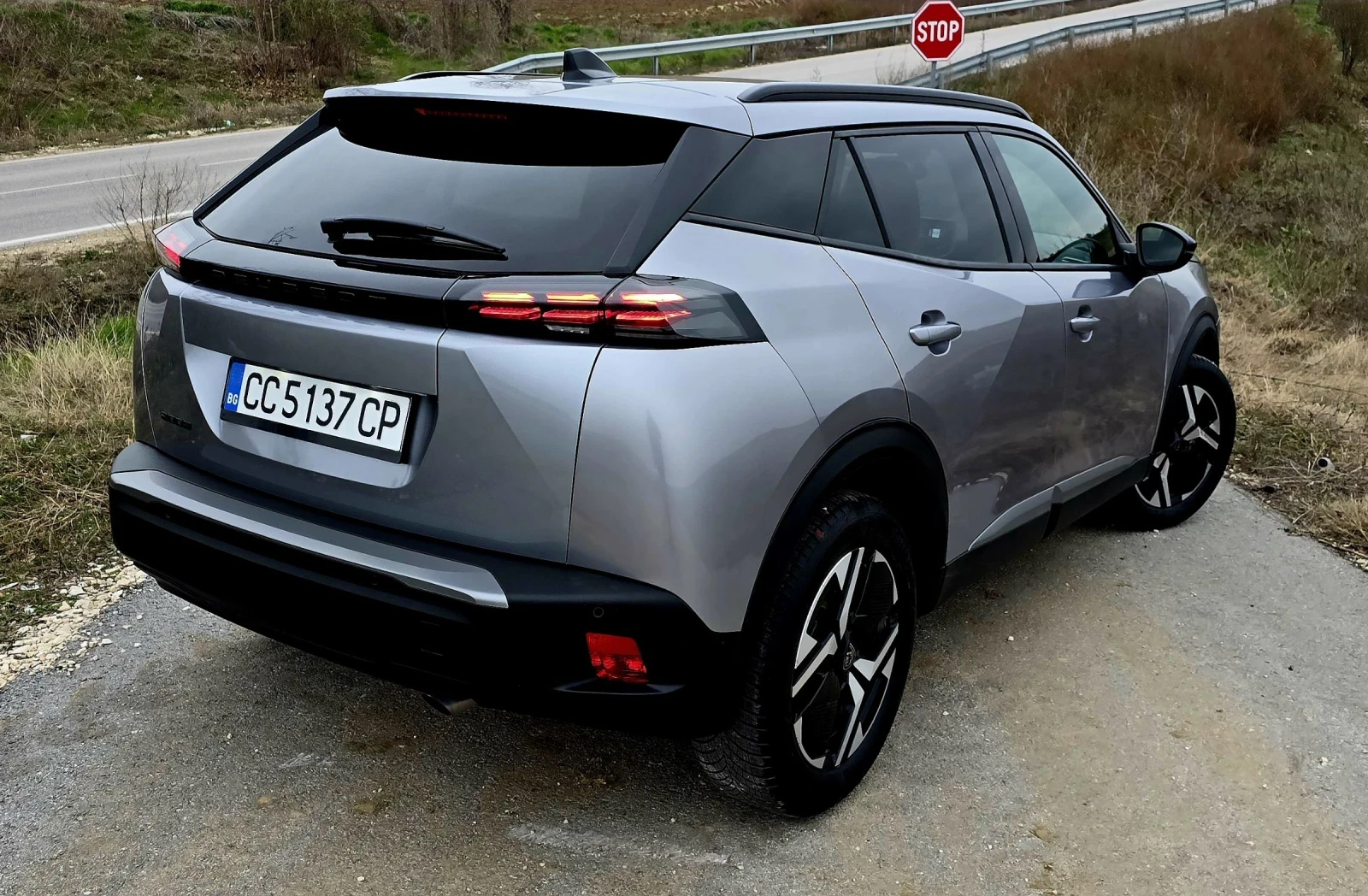 Peugeot 2008 Line Up ACTIVE PACK 1.2 PureTech, снимка 8 - Автомобили и джипове - 54329322