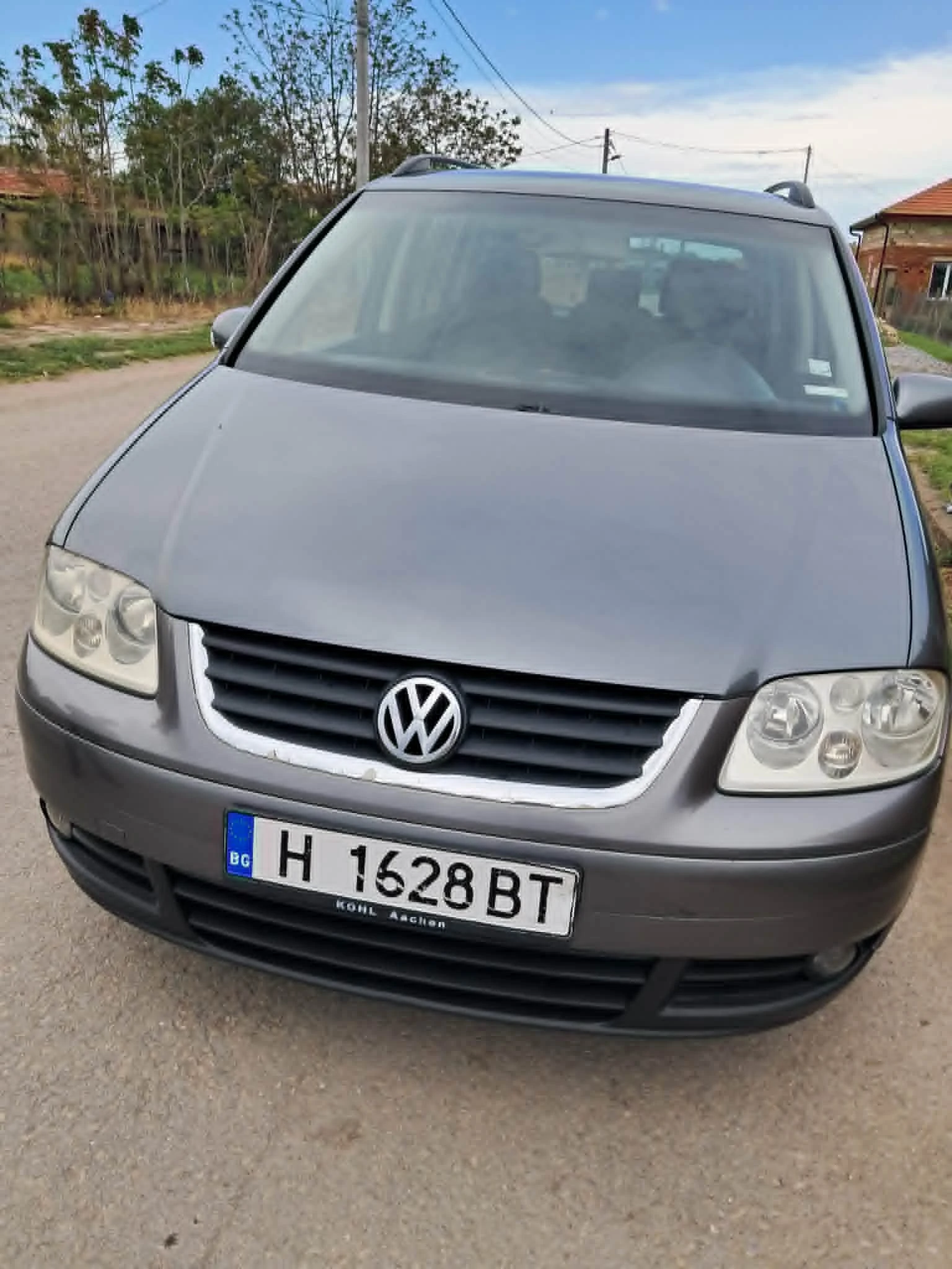 VW Touran 2.0тди, снимка 2 - Автомобили и джипове - 54566741