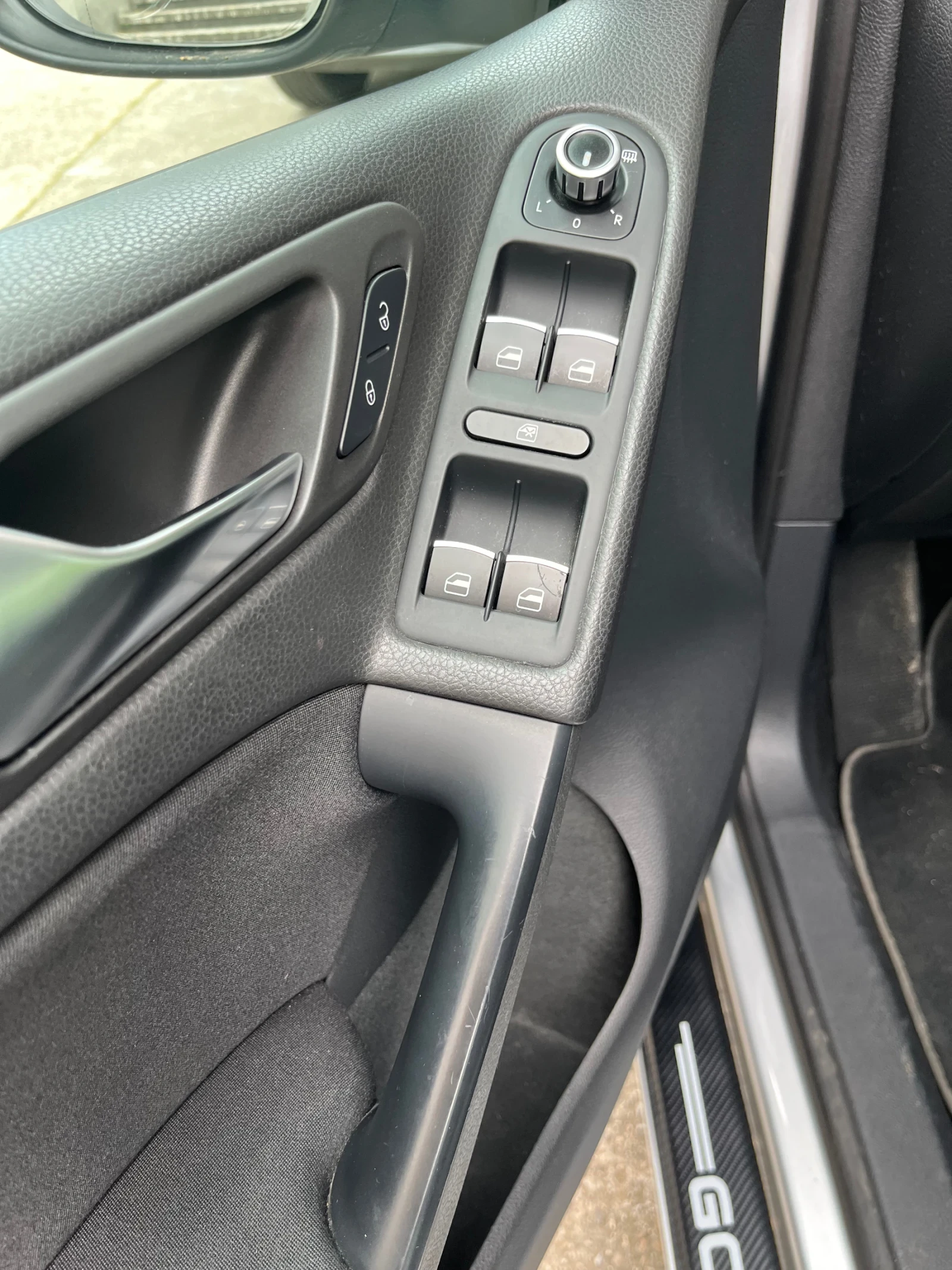 VW Golf Bifuel , снимка 11 - Автомобили и джипове - 54754267