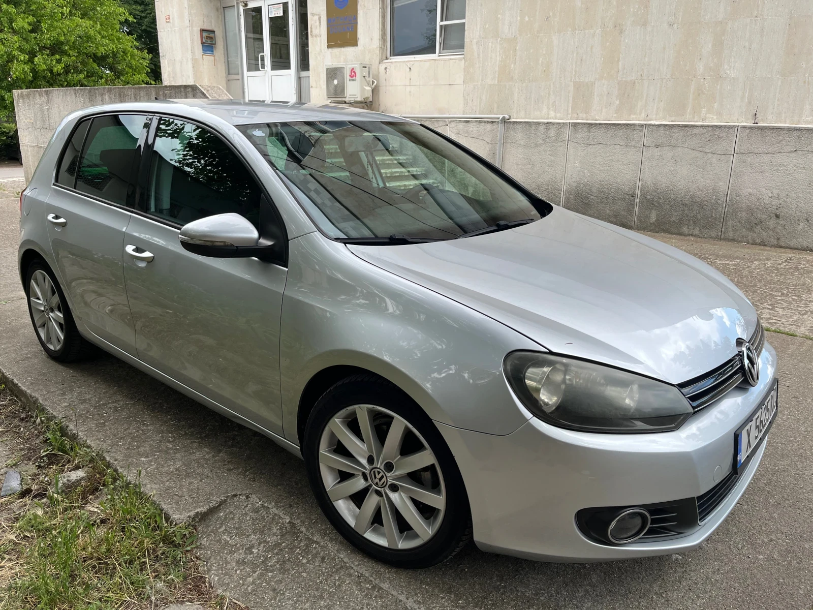 VW Golf Bifuel , снимка 2 - Автомобили и джипове - 54754267