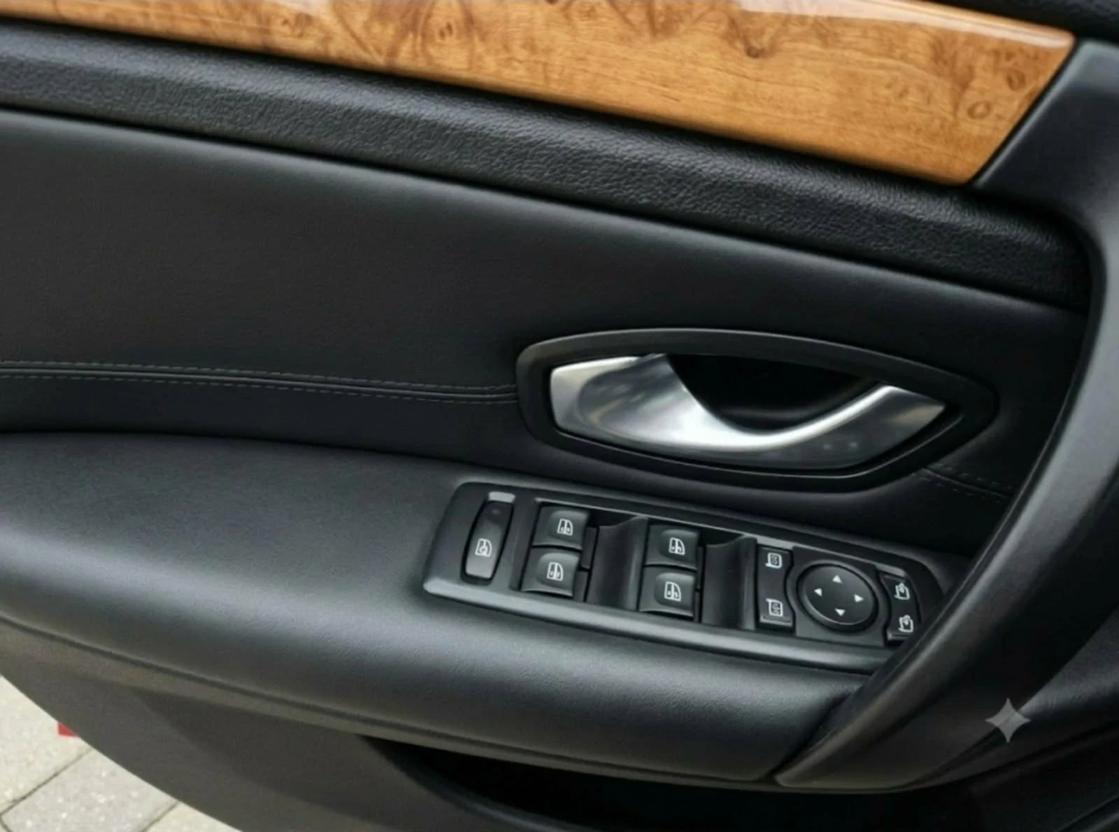 Renault Laguna, снимка 7 - Автомобили и джипове - 55035920