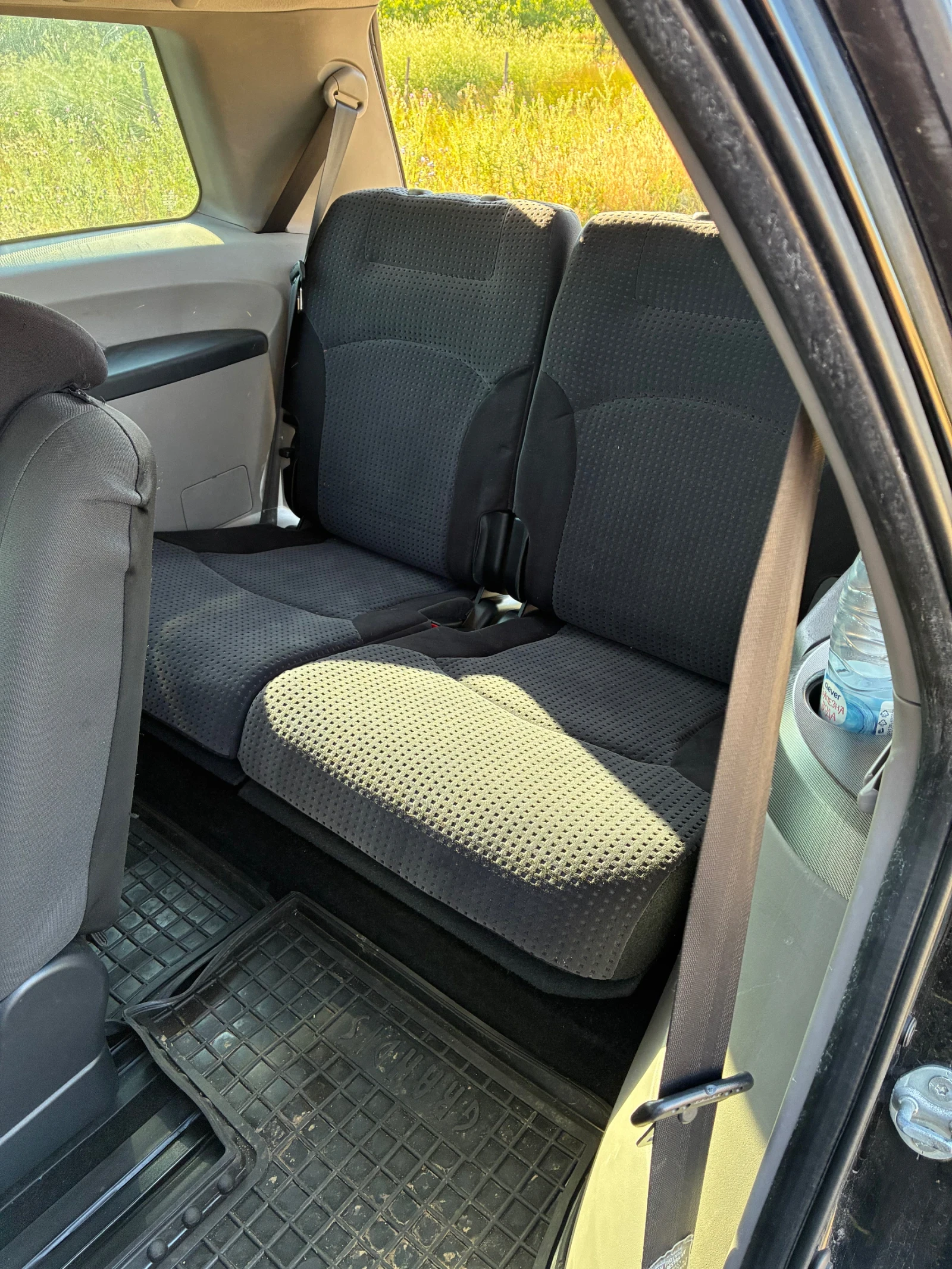 Mitsubishi Grandis, снимка 7 - Автомобили и джипове - 55195219