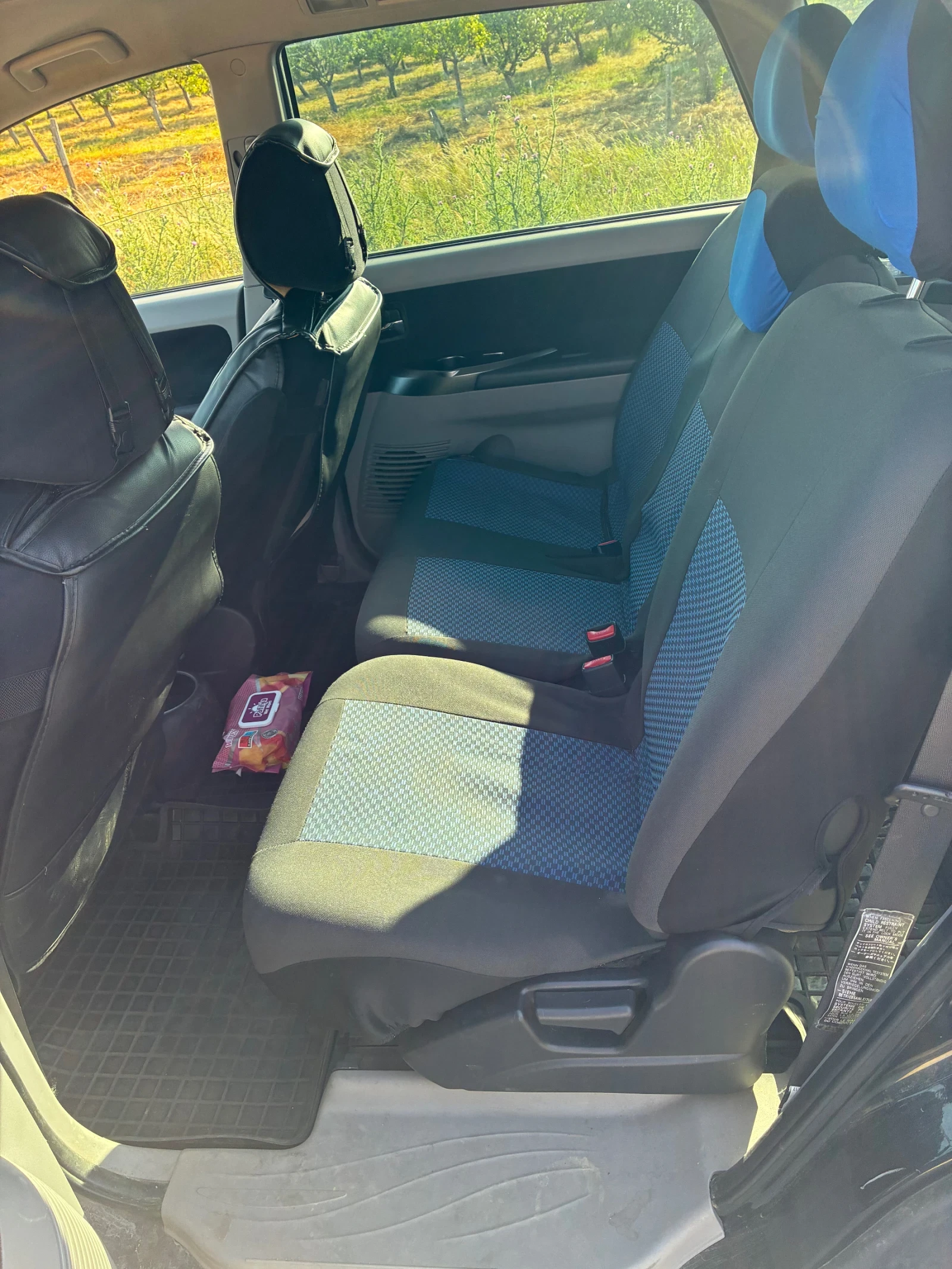 Mitsubishi Grandis, снимка 6 - Автомобили и джипове - 55195219