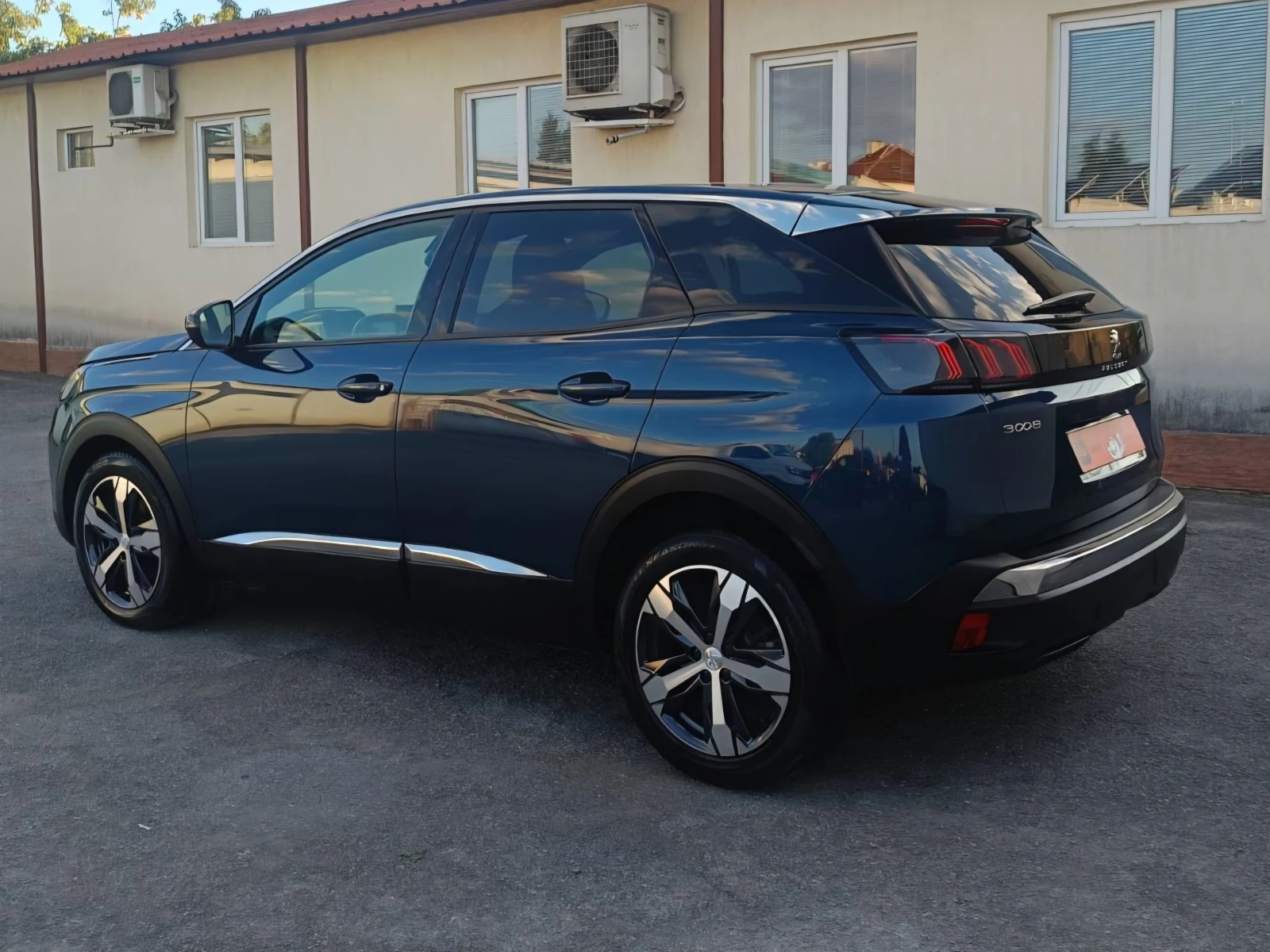 Peugeot 3008 НОВИЯ АВТОМАТ PREMIUM 2024Г., снимка 3 - Автомобили и джипове - 55450522