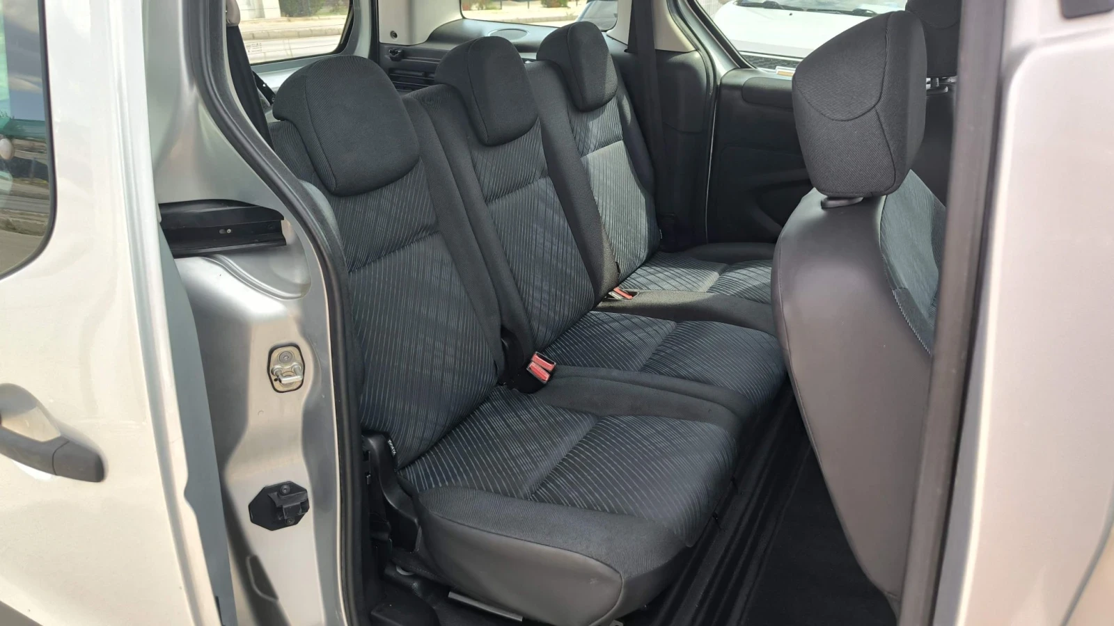 Peugeot Partner 1.6TDI, снимка 11 - Автомобили и джипове - 55958296