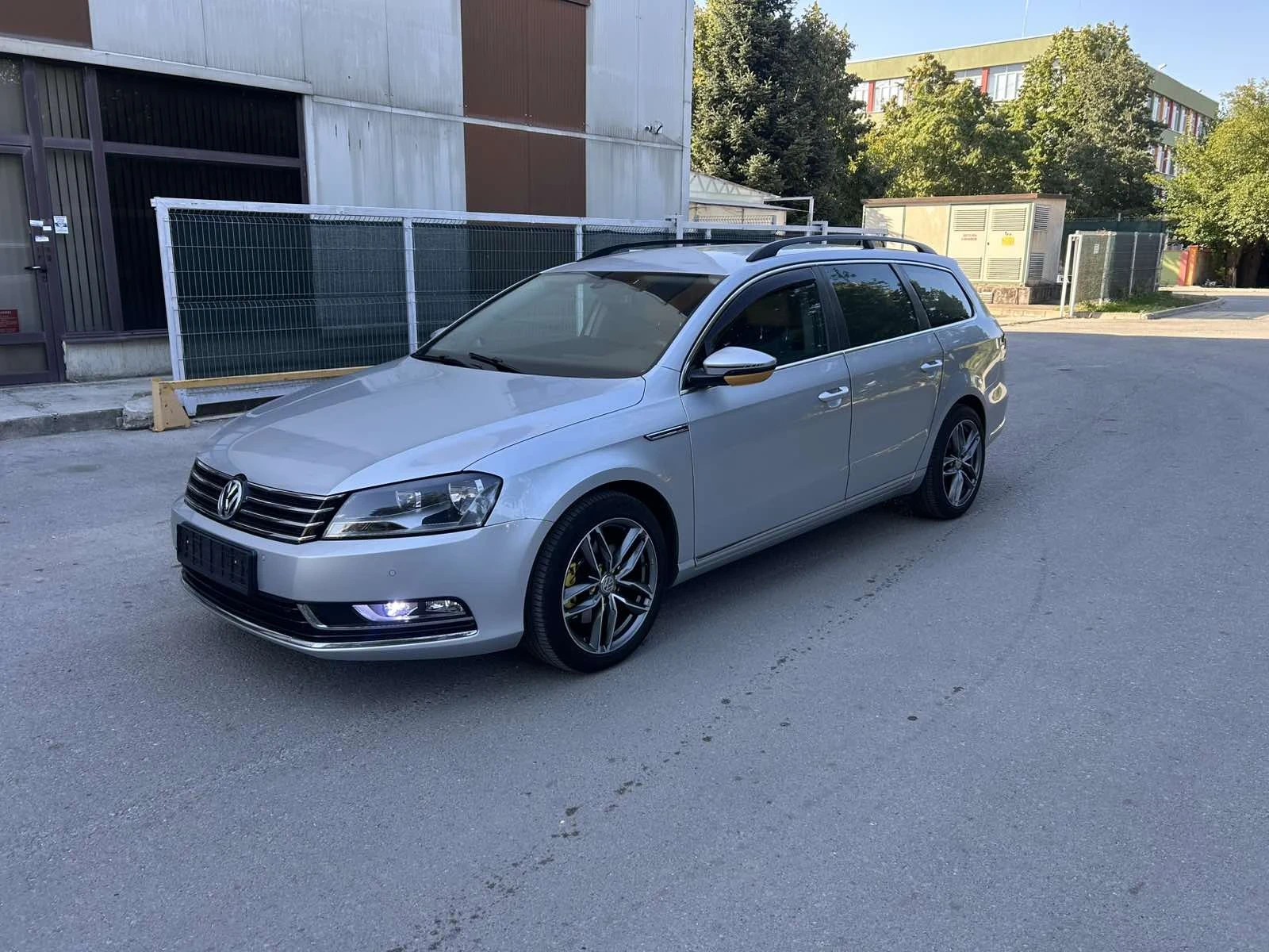 VW Passat 2.0  TDI  140кс НАВИГАЦИЯ, снимка 7 - Автомобили и джипове - 56314551
