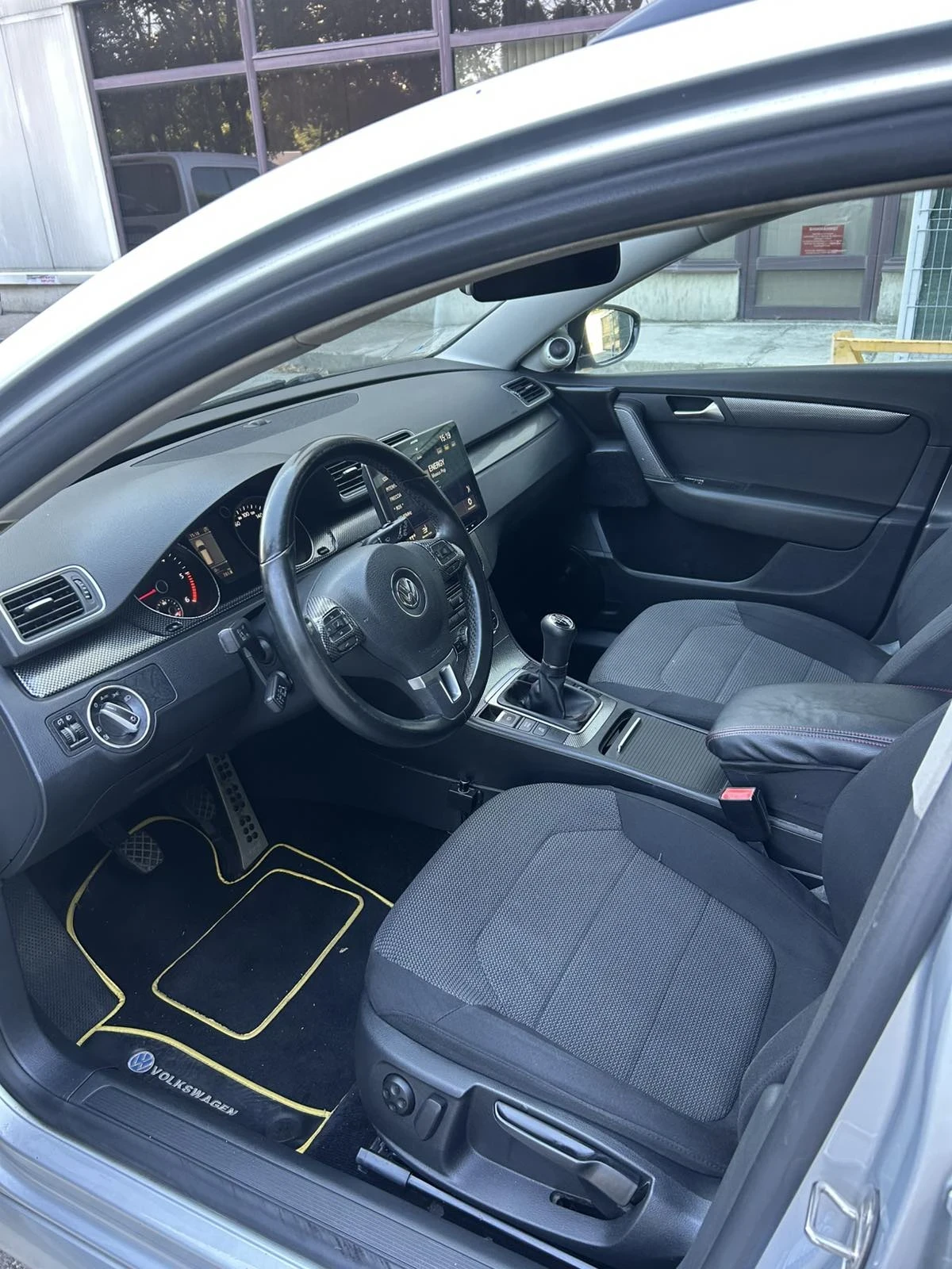 VW Passat 2.0  TDI  140кс НАВИГАЦИЯ, снимка 13 - Автомобили и джипове - 56314551