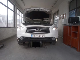 Infiniti QX70 3.7, снимка 6