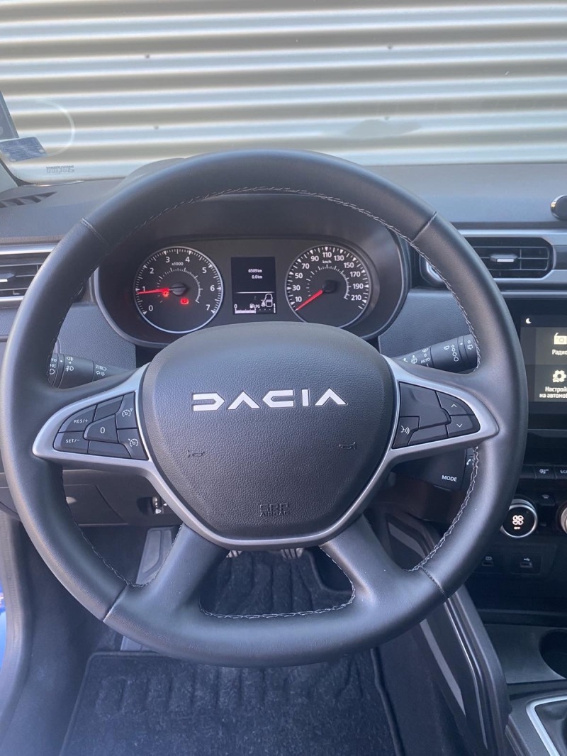 Dacia Duster, снимка 8 - Автомобили и джипове - 46399363
